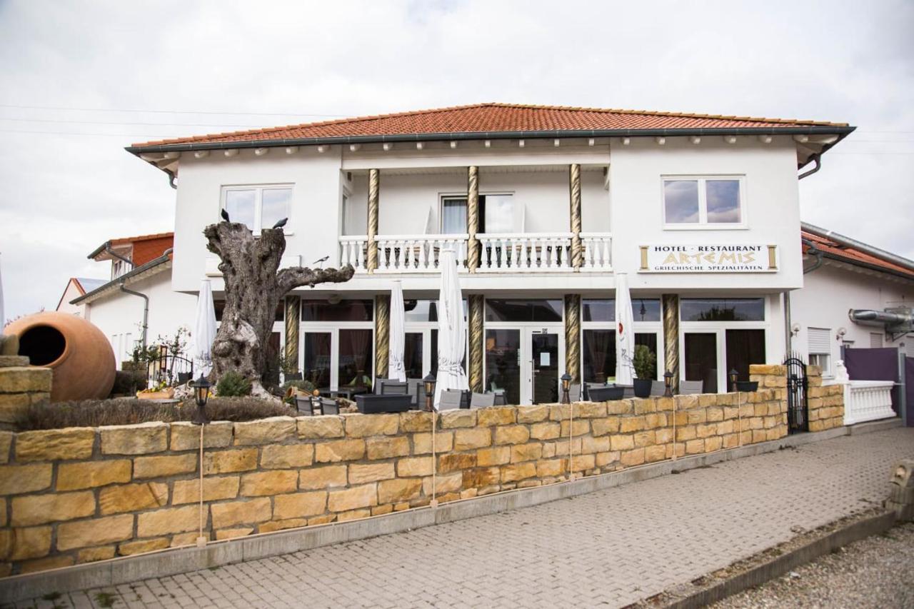 Hotel Restaurant Artemis Weisenheim am Berg Bagian luar foto